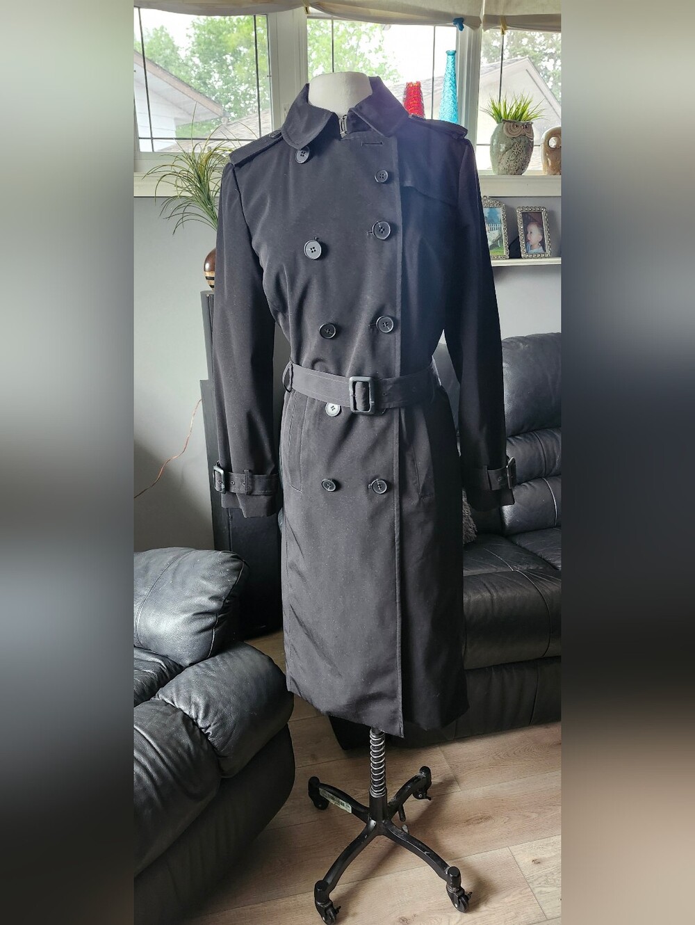 London Fog Black Double-Breasted Belted Trench Coat — (Pristine) Sz 8 - Picture 4 of 9